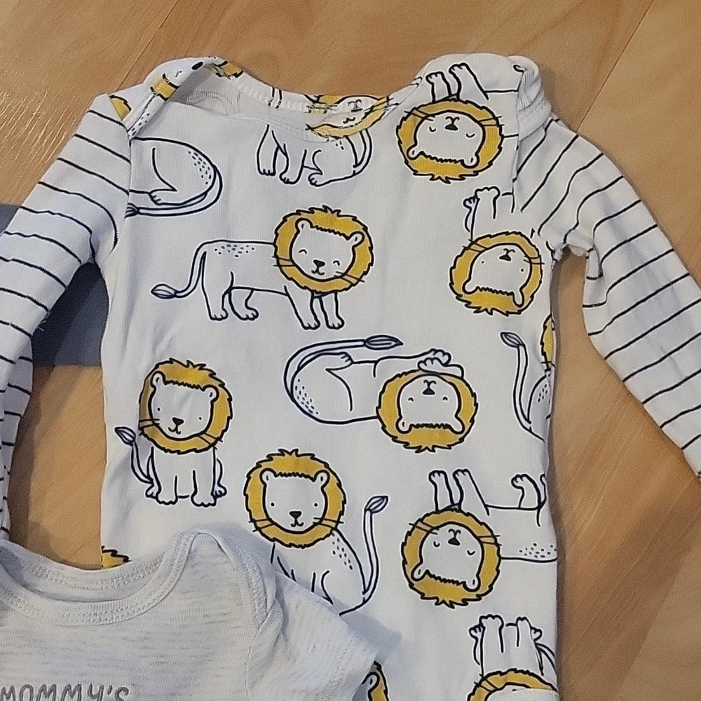 Carter's 6 month gender neutral onesie baby bundle